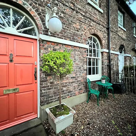 Riverside Mews - High Street 別荘 ヤーム