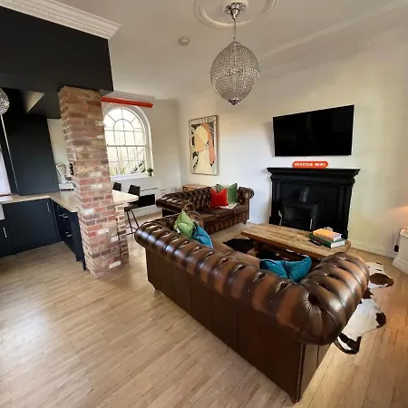 Riverside Mews - High Street Holiday home