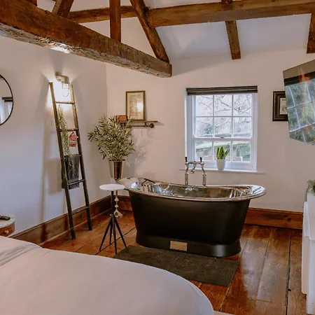 Riverside Mews - High Street * Yarm