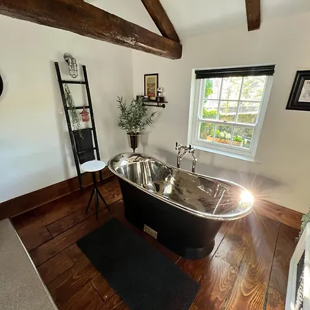 Riverside Mews - High Street Holiday home